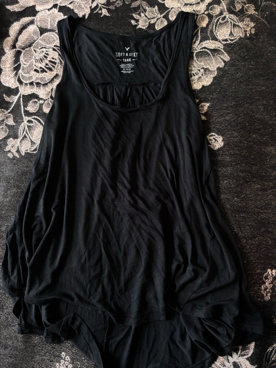 American Eagle Outfitters Tops - American Eagle Outfitters Black Scoop Neck Tank